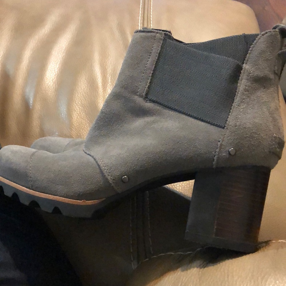 Sorel Women's Grey and Black Boots